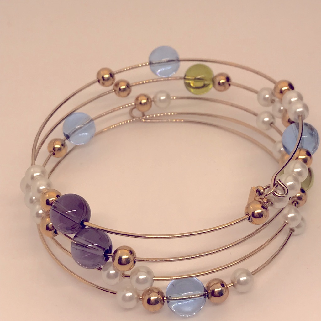 Lenox Bangle Expandable Goldtone Beads Faux Pearls 32$